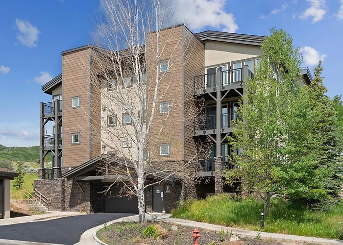 Crestview Condominiums By All Seasons Resort Lodging